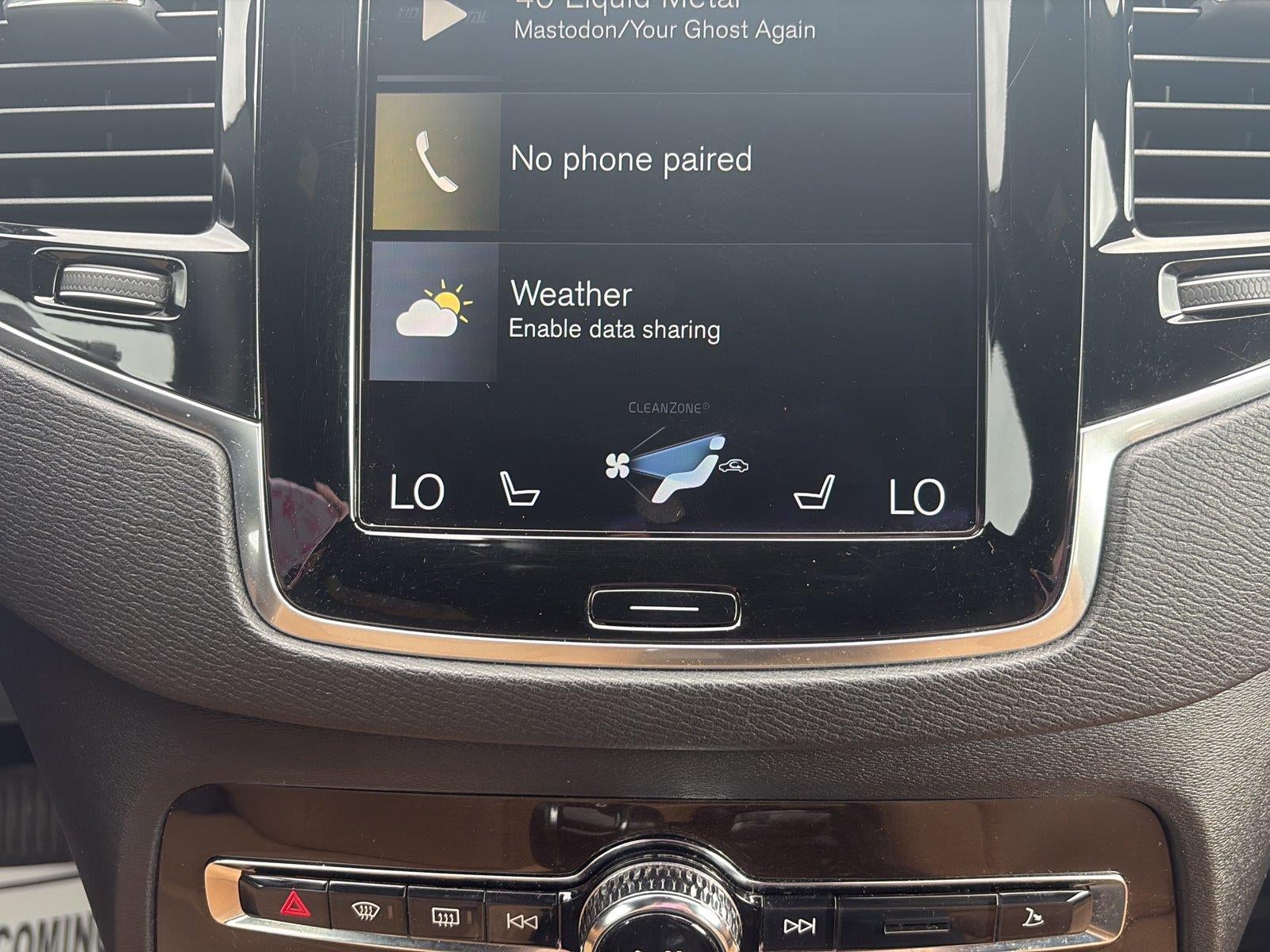 2018 Volvo XC90 T6 Momentum