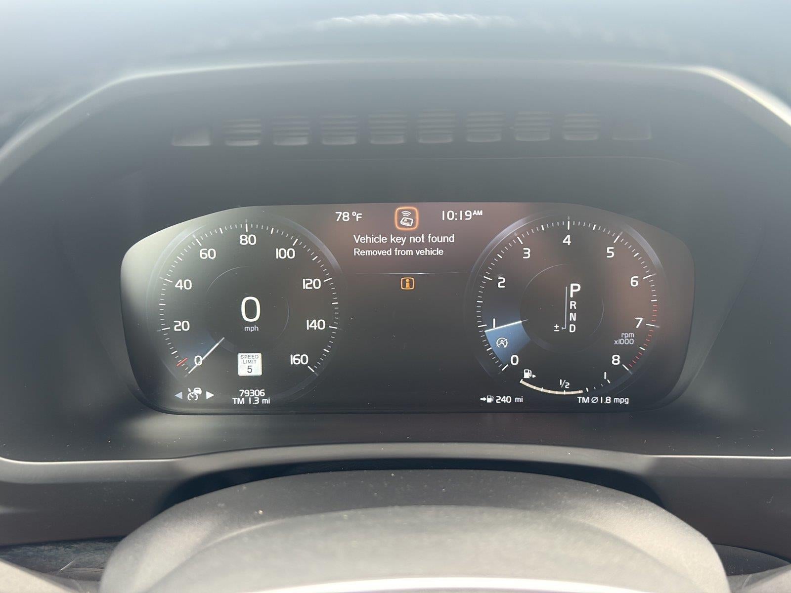 2018 Volvo XC90 T6 Momentum