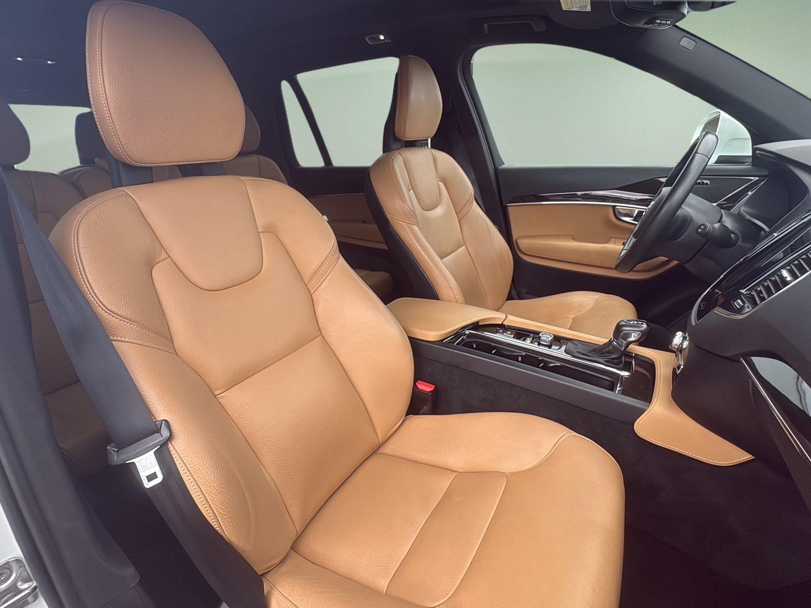 2018 Volvo XC90 T6 Momentum