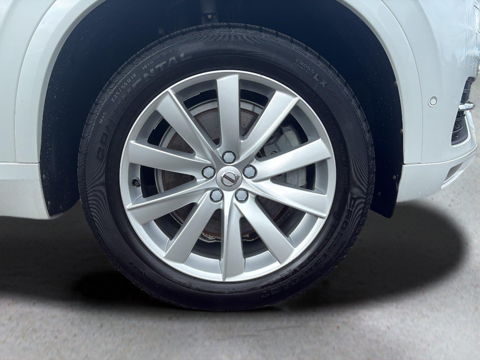 2018 Volvo XC90 T6 Momentum