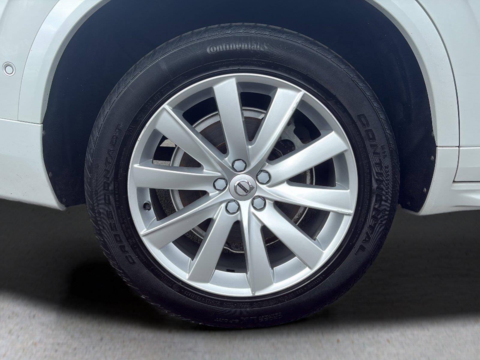 2018 Volvo XC90 T6 Momentum
