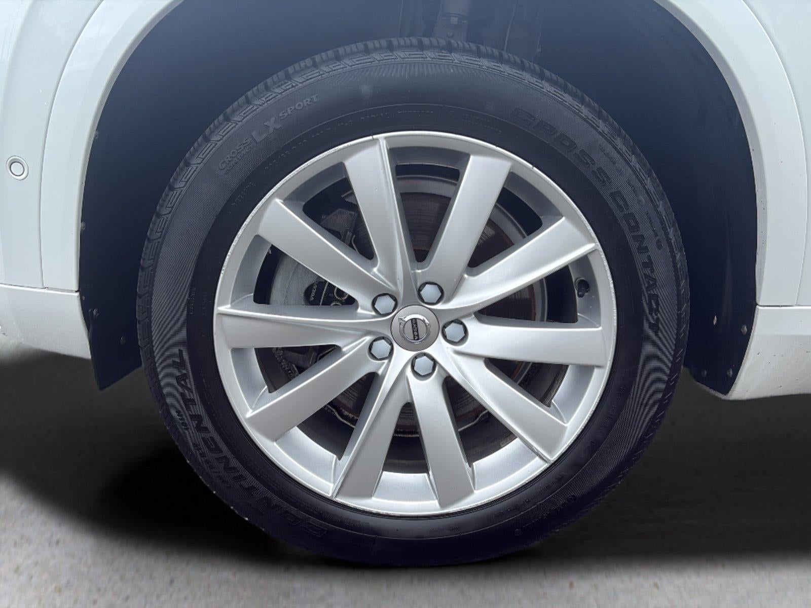 2018 Volvo XC90 T6 Momentum