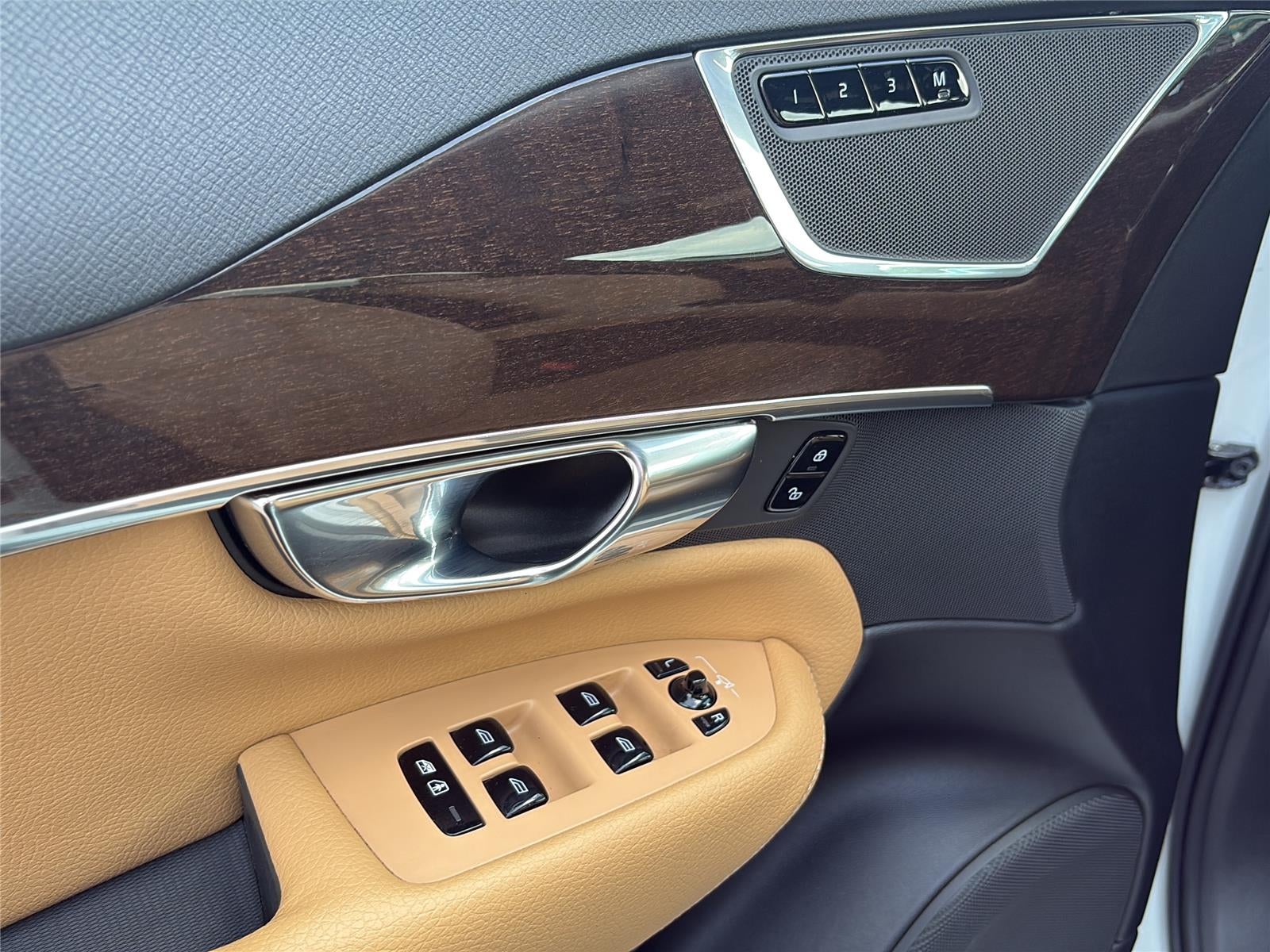 2018 Volvo XC90 Momentum