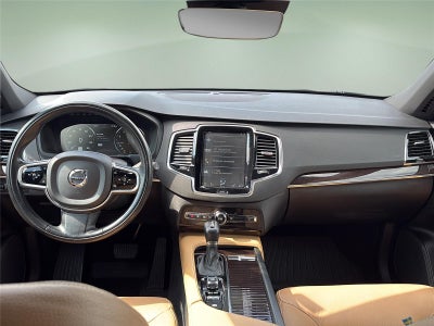 2018 Volvo XC90 Momentum