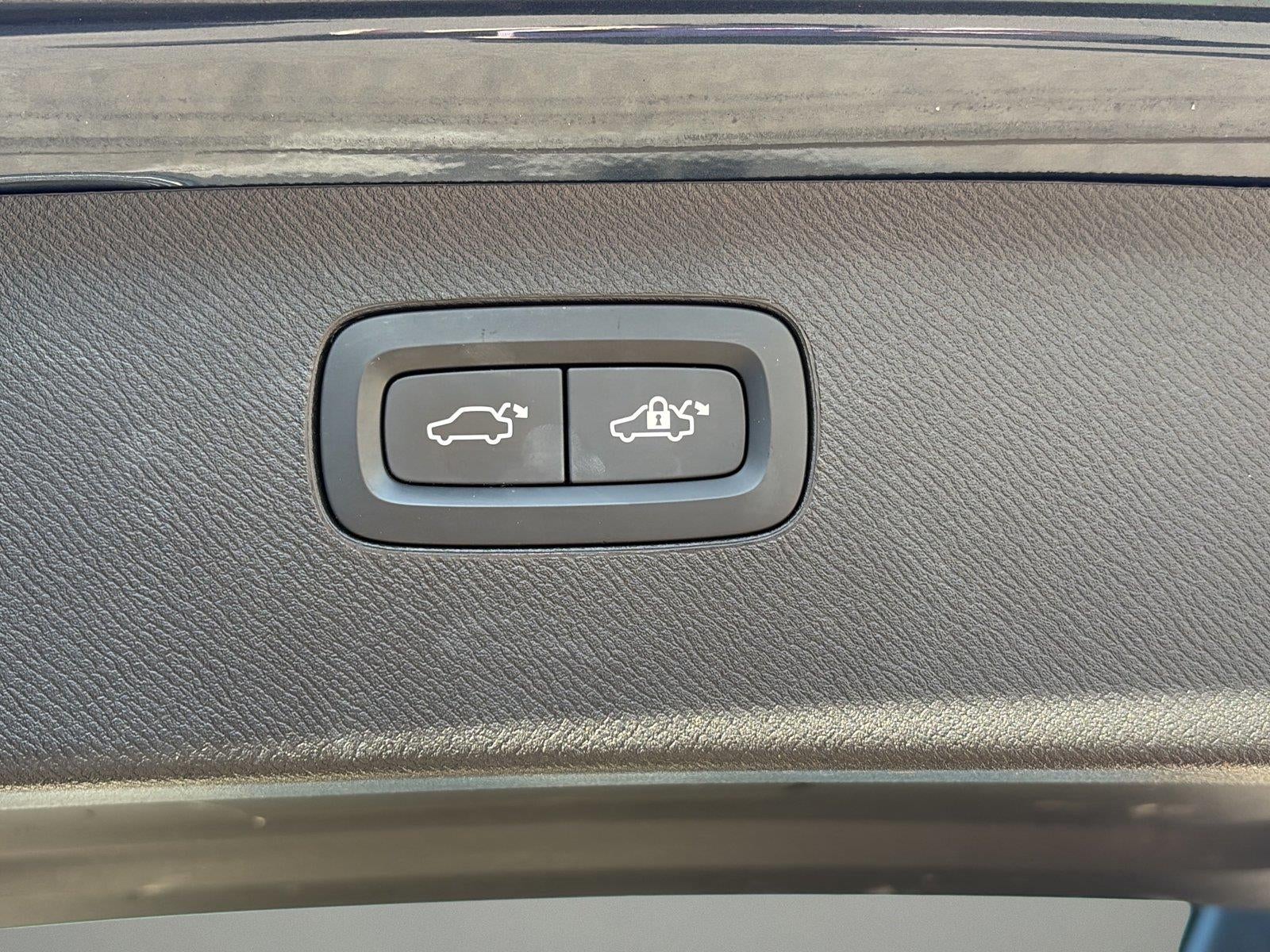 2021 Volvo XC90 T6 Inscription 7 Passenger