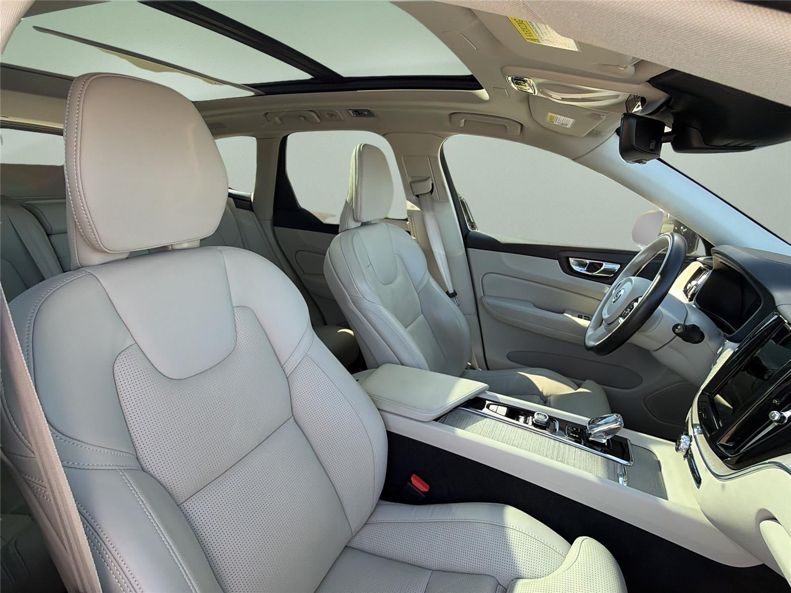 2021 Volvo XC60 Inscription Expression