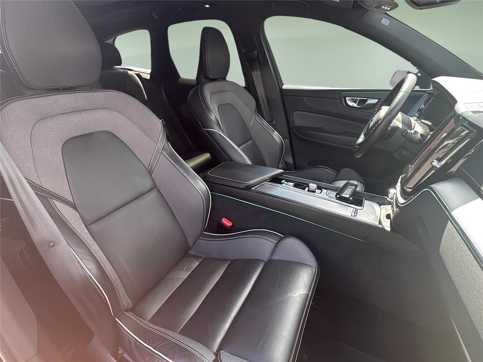 2022 Volvo XC60 Recharge Plug-In Hyb R-Design