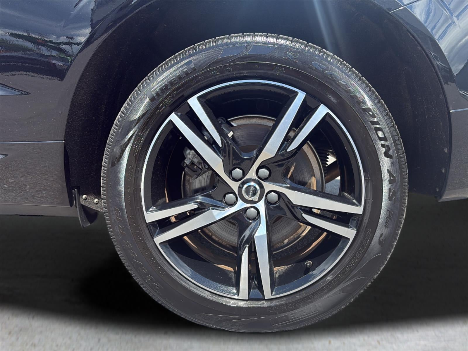 2022 Volvo XC60 Recharge Plug-In Hyb R-Design